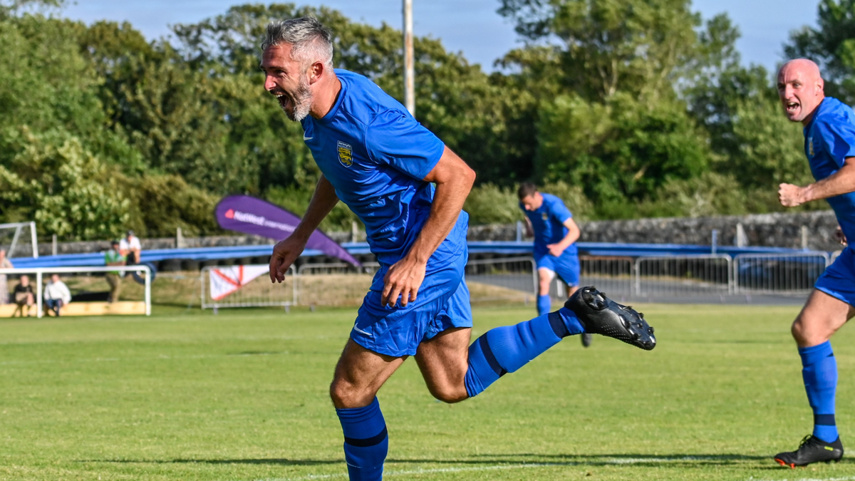 Jersey's men edge out Isle of Wight to make football final